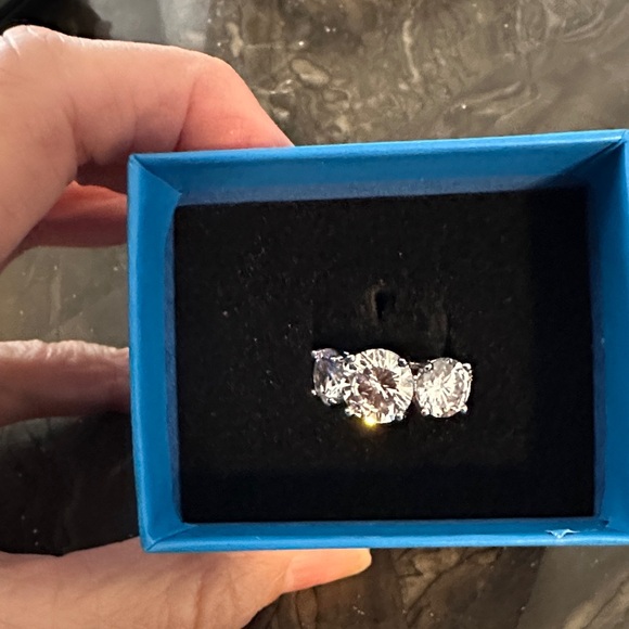 Joan Boyce Sterling Silver Large Anniversary Ring Faux Diamonds New Sz 5 - Picture 8 of 10